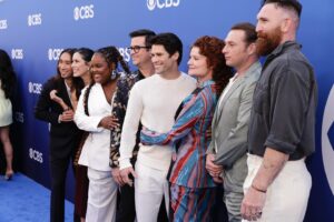 Rebecca Wisocky Instagram - Another phenomenal night at the big CBS Fall Reveal with the @ghostscbs fam and so many other exciting shows and gorgeous people! 

Styling: @melvinstyles 
Suit: @grayscaleic 
MU: @lexwmakeup 
Hair: @thesophiaporter 
🙌🏼👏🏼🎉💕👻