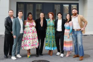 Rebecca Wisocky Instagram - We had a great time at the big #FYC @televisionacad event yesterday and we looked goood! Thank you to everyone who came out to celebrate @ghostscbs and all of the other exceptional talent on @cbstv 
Dress: @alemais.official 
HMU: @richardnormangrant & @lexwmakeup 💕