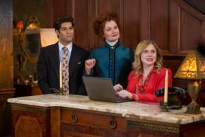 Rebecca Wisocky Instagram - Whole lotta gasping going on! GHOSTS SEASON FINALE TONIGHT! Thanks for watching and supporting us all season folks! 👻💓👻
Isaac’s Wedding was written by @myjtim & @londonbridges___ directed by @chrisg2100 
and guest stars a full haunted house of our faves:  @johnlhartman @betsysodaro @denizakdeniz @allegra_edwards @therealcarolineaaron @nigel_downer @stuartcfink @lovecatlemieux @stevenyaffee #christiandaoust & #arthurholden