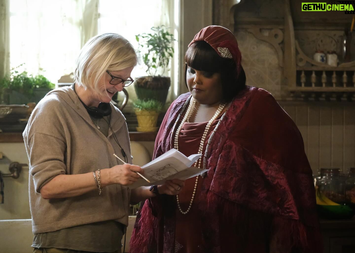 Rebecca Wisocky - 2.3K Likes - Fabulous new @ghostscbs tonight! 👻♥️👻
‘The Travelling Agent’ was written by @emilyrschmidt & @skanderhalim directed by goddess @chrisg2100 and guest stars @johnlhartman @betsysodaro @theirenewhite @tasteofadrian 👏🏼👏🏼👏🏼👏🏼👏🏼
Thanks for watching folks! Our brother @richietown knocks it out of the park. Literally. 😬