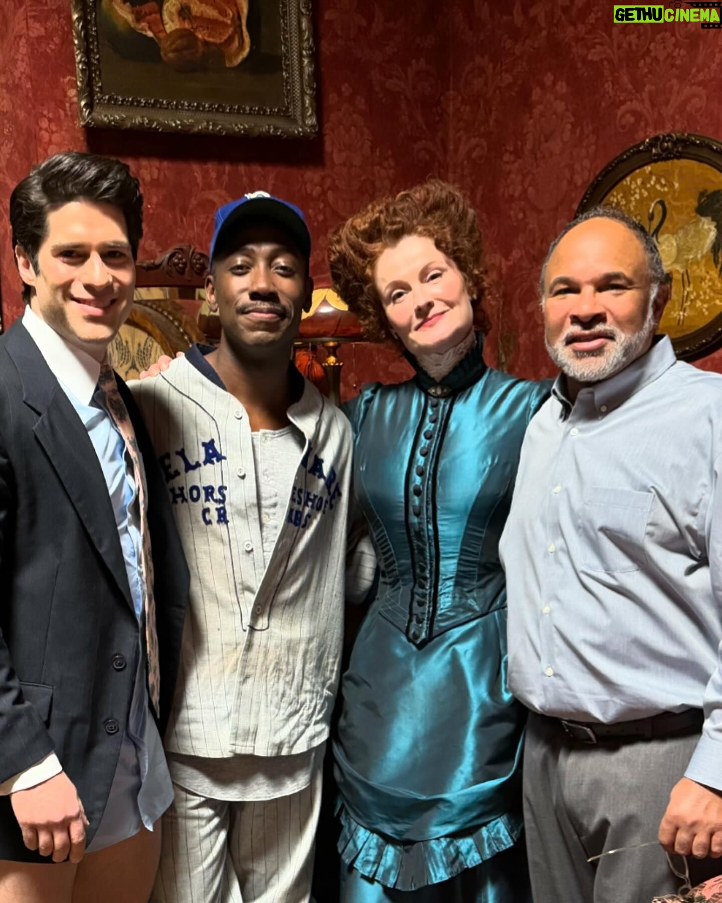 Rebecca Wisocky - 2.9K Likes - Baseball players and strippers this Thursday!
“The Polterguest” was written by @akilahgreen, directed by @judeweng and guest stars @lamorne @denizakdeniz @johnlhartman @iamgeoffreyowens @stevenyaffee #christiandaoust @emiliebinett
📸 @romanzaragoza
Shoutout to our fantastic Montreal crew, our showrunners - @joeport & @emailwiseman - and our writers room:
@treykollmer @johnblickstead
@kalushy @myjtim @emilyrschmidt @jmalmuth @sophia3000_ @guy.endore.kaiser @tbernstein @akilahgreen @londonbridges___ @skanderhalim
@cbstv @cbstvstudios @paramountplus @paramountco @lionsgatetv @bbcstudiosla