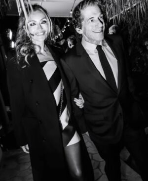 Rebecca Gayheart Instagram - About last night 🖤🤍🖤 @charlespfinch @chanelofficial @bevhillshotel . #oscars2024 #fashion #film #friends