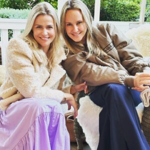 Rebecca Gayheart Instagram - It was such an honor hosting an evening to celebrate my dear friend and author @lauracathcartrobbins new book Stash !  I highly recommend you add it to the top of your summer reading list . Thank you @chefdanielmurphy for the delicious food and scrumptious @pedalchocolates ! Just WOW ! To all my homies who took the time to show up and support, I appreciate you all so very much . #stashbook #womensupportingwomen #grateful