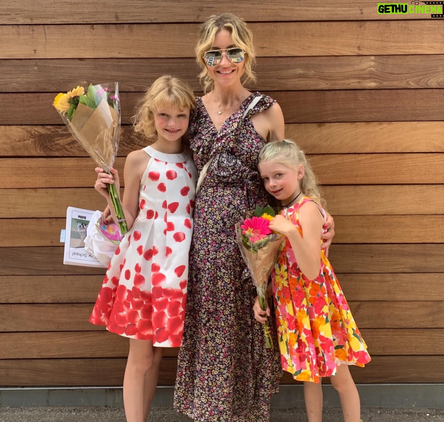 Rebecca Gayheart Instagram - My heart is full today ❤️I’m so incredibly lucky to have my girls with me today and everyday . Sending love to all the moms , dads and parents who are struggling today or having a tough time . It’s not lost on me how lucky I am to be surrounded by my girls , friends and family. #mothersday #gratitude #momofgirls