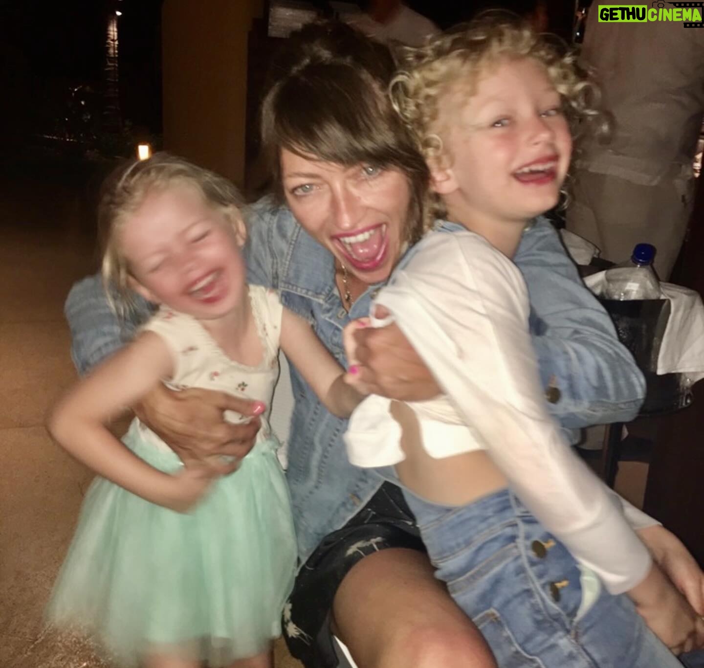 Rebecca Gayheart Instagram - My heart is full today ❤️I’m so incredibly lucky to have my girls with me today and everyday . Sending love to all the moms , dads and parents who are struggling today or having a tough time . It’s not lost on me how lucky I am to be surrounded by my girls , friends and family. #mothersday #gratitude #momofgirls