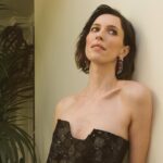 Rebecca Hall Instagram – love in advance for the people complaining about the generic actor doing carpets and fashion shots. There are more paintings coming…
.
.
.
Meanwhile thank you @sagaftrafound for a wonderful night where I got to cheer @epluribusyourmom and his @gildedagehbo co stars. Thank you @voguemagazine for making a spectacle of us getting dressed. Photos by @catielaffoon dress @gabrielahearst last minute tile fixing and general sartorial administration @bailey.moon