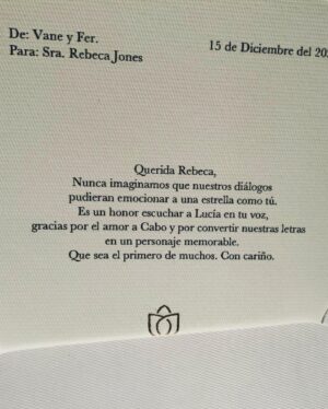 Rebecca Jones Instagram - GRACIAS GRACIAS GRACIAS MI VANE (VANESA VARELA) Y MI FER (FERNANDO GARCILITA) escritores maravillosos de @cabotelenovela PARA MI HA SIDO TODO UN HONOR HABITAR LA PIEL DE LUCÍA NORIEGA, personaje amoroso, complejo, humano. De esos que amo hacer♥️ Gracias a ustedes por su inmenso talento y si!!!! Nos vemos en la próxima!!!! LOS QUIERO ♥️♥️♥️♥️♥️ 

PD. Y mil felicidades a todo el equipazo de escritores, encabezados por el talentoso y creativo @elgueromex ♥️♥️♥️♥️👏👏👏♥️♥️♥️♥️♥️♥️♥️♥️♥️♥️♥️♥️