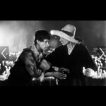 Rebecca Jones Instagram - Se nos fue nuestro Nacho, pero se quedan todos esos personajes fantásticos, hasta Macario, que osaba negociar con la muerte. Junto a el hice muchas cosas, y estoy convencida que no hubo, hay, ni habrá otro como el en la escena teatral y cinematográfica de mexico. Le aprendí tanto!! Descansa en Paz, Nacho de mi corazón y de Mexico entero🖤 #quepd #ignaciolopeztarso