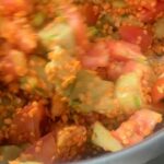 Rebecca Jones Instagram - Pocas cosas me gustan más en la vida que el detalle de que mis mejores amigos me traigan delicias de comer a casa 😊 😋 @anaceliaurquidi ♥️ #antonioserrano #comidasaludable #comidadeliciosa #hechaconamor
