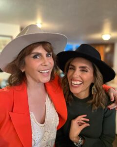Rebecca Jones Instagram - Ayer fue un día de risas y celebración con amigos muy pero muy queridos, en el cumple de nuestro @bernardonajera excelente director de fotografía y compañero entrañable. Gracias Bernie por este fieston divertido y comida exquisita ♥️ @marcontrerasof @rafaelinclan @marciacoutino @feznoriega