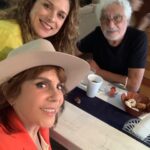 Rebecca Jones Instagram - Ayer fue un día de risas y celebración con amigos muy pero muy queridos, en el cumple de nuestro @bernardonajera excelente director de fotografía y compañero entrañable. Gracias Bernie por este fieston divertido y comida exquisita ♥️ @marcontrerasof @rafaelinclan @marciacoutino @feznoriega