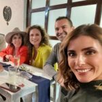 Rebecca Jones Instagram - Ayer fue un día de risas y celebración con amigos muy pero muy queridos, en el cumple de nuestro @bernardonajera excelente director de fotografía y compañero entrañable. Gracias Bernie por este fieston divertido y comida exquisita ♥️ @marcontrerasof @rafaelinclan @marciacoutino @feznoriega