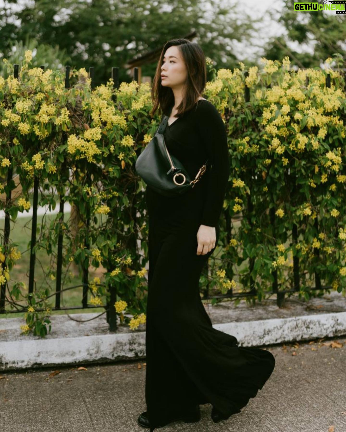 Rebecca Lim Instagram - A moment in time 🩶🤍🩶 @burberry #burberry