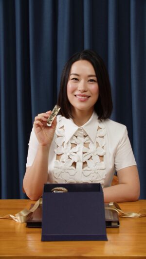 Rebecca Lim Instagram - These are my precious memories 🤍✨🤍

Celebrating my precious moments with Clé de Peau Beauté and their latest launch, The Precious Lipstick 🫶🏻

@cledepeaubeaute #ThePreciousLipstick #MostPreciousMemories #cledepeaubeautesg #CPBcollective