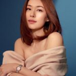 Rebecca Lim Instagram – Love makes all things effortless 🩵🤍🩷 @longines 

#EleganceisanAttitude #LonginesPrimaLuna #babyblue #babypink