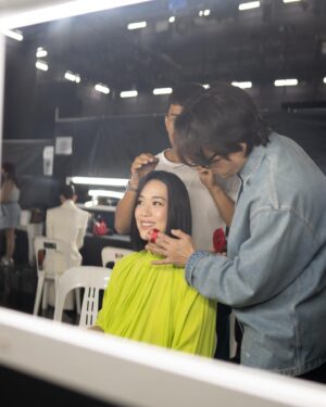 Rebecca Lim Instagram - I’ll admit I was feeling nervous while getting ready for TV’s biggest night just 2.5 months after giving birth. But I am grateful to my team for helping me feel my best despite my insecurities. As they say, no matter how you feel, dress up, show up, and never give up 🤍 It’s good to be back 🫶🏻💪🏻🫶🏻

Makeup @shaunleelee 
Hair @dexterng 
Stylist @samonggg 
Gown @gucci 
Timepiece @longines
Jewellery @bulgari 
Photographer @josedanielretrato