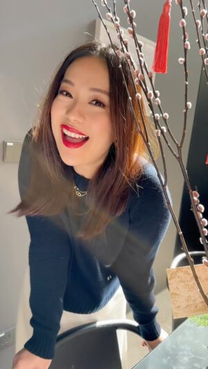 Rebecca Lim Instagram - May you all be happy and prosperous 🧧❤️ @limrebecca
Makeup @shaunleelee 
Hair @dexterng