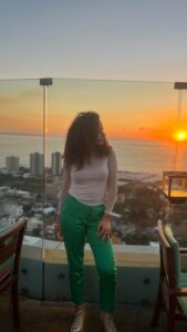 Reem Ahmed Instagram - #iliketomoveitmoveit 💚🌅