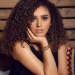 Reem Ahmed Instagram - 🌼 Positive mind. Positive vibes. Positive Life. Photoshoot credit Photography by amazing @kareem_osman Makeup artist @youmnaelshafeiy_makeupartist Art direction & stylist @merooabouzeid Production House @le_horus_agency_ Hairstyle by @curledbym Jewelery by @annelsabanjewelry Location @kiwizdgt Retouch by @md_.4production : : #photoshoots #acting #egyptianactress #comingback #actinggoals #nostaligia #egyptianactress #مصر #لبنان #دبي #الخليج #الفن #الفن_العربي #ريم_أحمد #هدي_بنت_ونيس#art#artistsoninstagram #arabart #arabartists #إعلام#صحافة#تليفزيون #الإمارات #السعودية #ونيس #يوميات_ونيس #هدي_بنت_ونيس_كبرت#oldisgold #ريم_أحمد