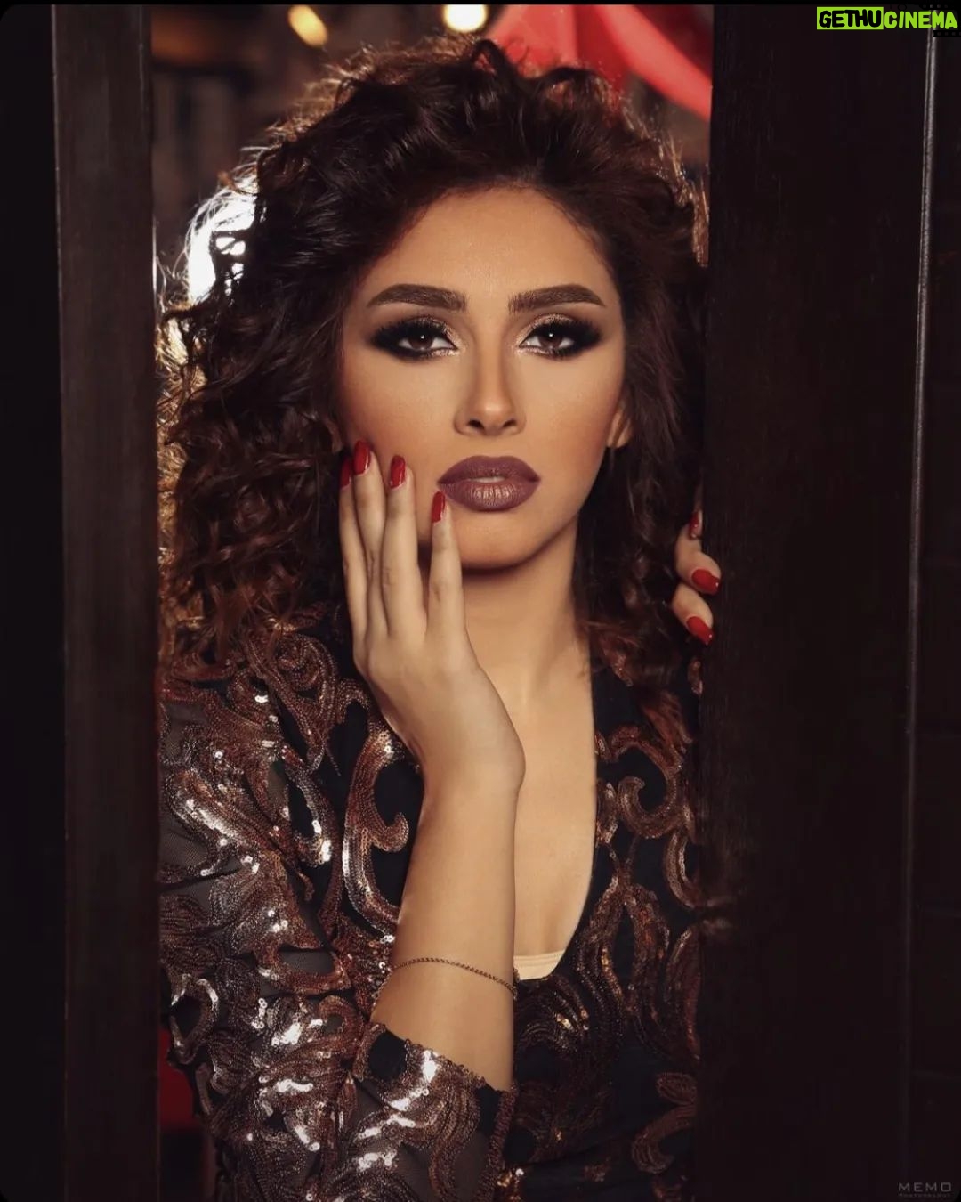 Reem Ahmed Instagram - one of my favorite looks ever ♥️ MUA @marwaabazaofficial Photographer @memo_photography Hairstylist @samehawadofficial #photo #love #photoshoot #hairstyles #makeup