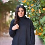 Reem Ahmed Instagram - Buttons suit available now in 4 colours black / white / Caffè/ grey @perleboutique Size : m/ l / xl For order dm 📩 . . With star ✨️ : @reem_ahmedofficial Makup artist : @aya_elsheriff Hairdresser : @yasmi.nelsherif Vediography : @fatma_mohamed_videographer Photography : @ahmed_halim_photography Owners : @tantawi.heba : @emanabdlbadiaa : @mennaasa3ed Studio : @lacaraeg . . #perleboutique #whitesuit #blacksuit #readytowear