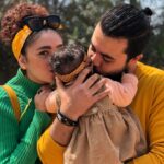 Reem Ahmed Instagram - الف حمد وشكر ليك يا رب على النعمة التى اهديتها لها ... ربنا يحفظها ويبارك فيها ويحميها من كل شر ومن كل سوء ربنا يحفظ اولادنا جميعا ويرزق كل مشتاق فى هذه الأيام الكريمة .. #family #husbandandwife #daughter #thankful #الحمدلله_كثيرا #سدرة #sidra 🤲🏻🥰❤️