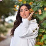 Reem Ahmed Instagram - Buttons suit available now in 4 colours black / white / Caffè/ grey @perleboutique Size : m/ l / xl For order dm 📩 . . With star ✨️ : @reem_ahmedofficial Makup artist : @aya_elsheriff Hairdresser : @yasmi.nelsherif Vediography : @fatma_mohamed_videographer Photography : @ahmed_halim_photography Owners : @tantawi.heba : @emanabdlbadiaa : @mennaasa3ed Studio : @lacaraeg . . #perleboutique #whitesuit #blacksuit #readytowear