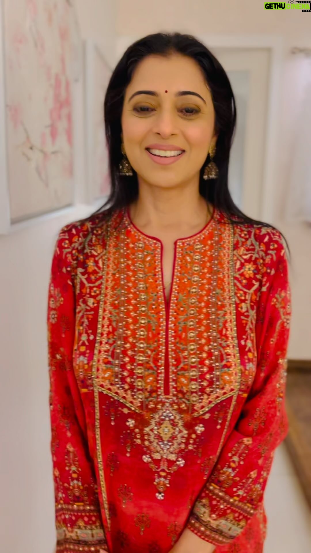 Reena Kapoor - 8.6K Likes - To be honest, I am also like that. I got ready only to click pics and send it to my mother in law😬🫢