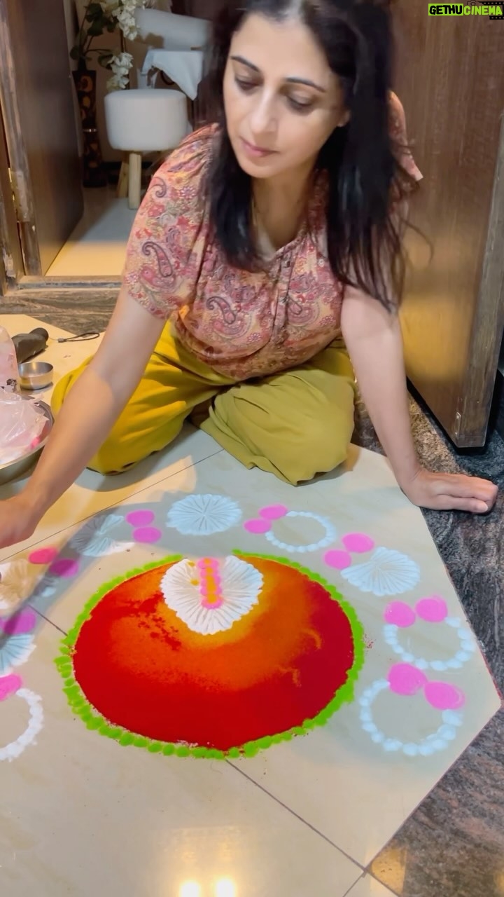 Reena Kapoor - 7.9K Likes - Happy Diwali 🪔