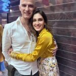 Reena Aggarwal Instagram – What a brilliant piece of work “Veer Savarkar”turned out to be 🫡 so happy that I met some amazing ppl lastnight. @rajeshkhera1 you nailed it as Mahatma Gandhi.. I think this is your best performance by far. I’m sure it must have been super challenging to get into the skin of a real character that too with such heavy duty transformations, you make us proud. @renukapillai_official count me as one of your fans now I mean the way you have transformed these boys into their characters.. it’s flawless. Kudos to the sweetest film writer I met lastnight @utkarshnaithani for your research and bringing this well deserved story to life. @randeephooda what can I say about him this man has outdone himself yet again. I’m still in awe of his performance. How can someone just leave audiences speechless with their work each and everytime!! And itna handsome lagna allowed hota hai kya☺️
Probably the most good looking and talented director we have now!! Y’all seem to be a great team together and I really wish each one of you all the abundance and love ❤️ 
Cheers to meaningful cinema! 👍

#savarkar #screening #lastnight