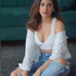 Reena Aggarwal Instagram – Wussup you emotionally unavailable people 🫵🏻how’s your week going 💬🤍
📸: @pixelpassionfotography 
.
.
.
.
.
.
.
.
.
.
.
.
.
.
.
.
.
.
.
.
.
.
.
.
.
.
.
#portraitphotography #photoshoot #portrait #whiteshirt #denim #casualstyle #ootd #ootdfashion #style #styleinspiration #fashion #minimal  #stylediaries #portraits #photography #shoot
