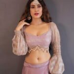 Reena Aggarwal Instagram – Serving looks 📸 Swipe to see my most favourite looks from @labeltanva #throwbackthursday .
.
.
.
.
.
.
.
.
.
.
.
.
.
.
.
.
.
.
.
#lehenga #saree #styleinspiration #ethnicwear #lehengalove #ethnicstyle #jewellery #fashionstyle #ootdfashion #ethnic #makeuptransformation #fashion