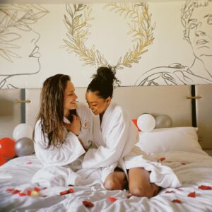 Regan Aliyah Instagram - two years of us. to many more happy anniversaries ♥️
(@caesarsac)