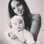 Regina Burd Instagram – Мама это всегда про Любовь .Бережно сохранить её в себе , научить видеть мир через неё и продолжить её в следующем поколении…