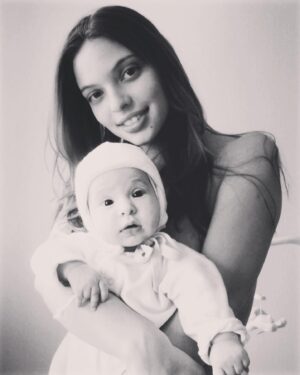 Regina Burd Instagram - Мама это всегда про Любовь .Бережно сохранить её в себе , научить видеть мир через неё и продолжить её в следующем поколении…