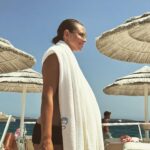 Regina Burd Instagram – Sardinia💙🐚#глазамимужа
