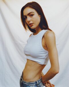 Regina Pavón Instagram - Film portraits📷 🎞️ by @ediediedy