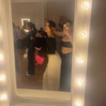 Regina Pavón Instagram - Avant premier LOS ARTISTAS: Primeros trazos. 🎨🧑‍🎨 🎭 #LosArtistasVIX @vixoriginals @vix