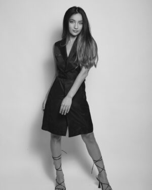 Regina Reynoso Instagram - 🖤