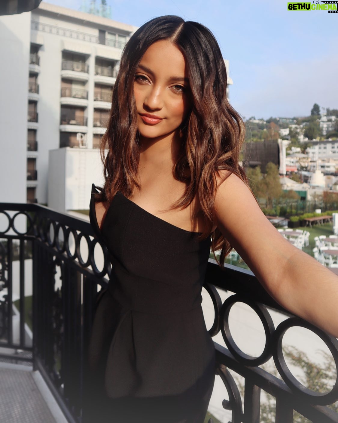 Regina Reynoso - 8.2K Likes - Press Day
@thetonyabrewer @jilljacobsstudio @chrisdylanhair