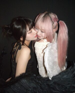 Rei Kuromiya Instagram - ｡ﾟ .ʚ🖤🤍ɞ. ﾟ。