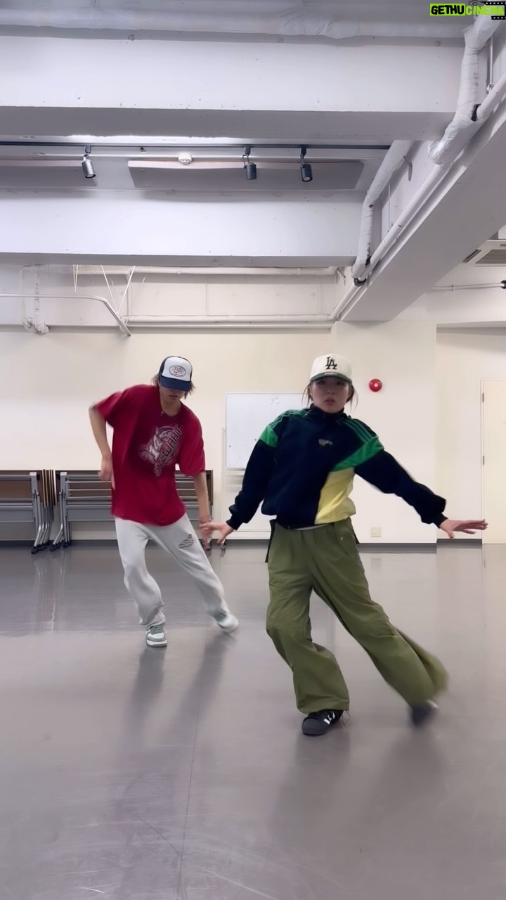 ReiNa - 11.2K Likes - 🔥🔥🔥
with SOTA @befirst__official 🥵🤝
🧠: me
♪ :25 Pounds / @gracyhopkins
#befirst
#25pounds
#gracyhopkins