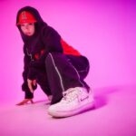ReiNa Instagram – ・

【𝐃𝐀𝐍𝐂𝐄𝐑𝐒 𝐅𝐈𝐋𝐄 𝐕𝐨𝐥.𝟓𝟒】𝐓𝐡𝐞 𝐑𝐞𝐢𝐍𝐞𝐬𝐭 𝐛𝐲 𝐑𝐞𝐢𝐍𝐚

ReiNa率いるダンスクルーThe ReiNest

HipHopやPoppinを基調としながらも、しなりと迫力のあるキレを持ち合わせた独特のダンスで見る者を魅了するダンサーReiNa。数々のバトルイベントでの優勝をきっかけに注目を集め、若いながらも国内外で広く活躍しており、NCT Uの「Make A Wish(Birthday Song)」の振付が話題を呼んだことも記憶に新しい。今回はそんな彼女が率いるクルー、”The ReiNest”のメンバーと共にDANCERS FILEに登場。

撮影当日に曲選びから振り作りまでしてもらい、即興でワンムーブ踊ってもらったダンス映像を撮影。クルーの培ってきたチームワークと迫力あるパフォーマンスをぜひ余すことなくご覧いただきたい！

#nike #ナイキ #nikedancepack #ナイキダンスパック #dancerfashion #dancecode #reina #reinest  #atmospink #アトモスピンク #atmospinkdance #アトモスピンクダンス #atmospinkdanceacademy