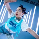 ReiNa Instagram – ・
 𝗡𝗜𝗞𝗘 𝗗𝗔𝗡𝗖𝗘 𝗣𝗔𝗖𝗞 𝗖𝗢𝗟𝗟𝗘𝗖𝗧𝗜𝗢𝗡

NIKEからダンサーのために作られた 
DANCE PACK COLLECTIONが発売🤍🤍

NIKE SPORTSWEARよりDANCEとY2Kをテーマにした本作は、サイバーから連想されるホワイトとクロームカラーを落とし込みました。

デュブレやチャームはドリップした金属をイメージ。変化し続けるNIKEのDNAと2000年代 DANCEをイメージしたエッジの効いたスタイルをスタイリッシュにミックス。

ぜひDANCE PACKを履いて自分の好きなスタイルをSNSやコミュニティで発信してね🪩✨

本コレクションのビジュアルモデルを務めたダンサー・振付師であるReiNaの着用LOOKをatmos pink HPにて公開中💭
ぜひチェックしてね❣️

HP: https://www.atmos-pink.com/lp/nike-cyber-drip-collection

#nike #ナイキ #nikedancepack #ナイキダンスパック #dancerfashion #dancecode #reina #atmospink #アトモスピンク #atmospinkdance #アトモスピンクダンス #atmospinkdanceacademy