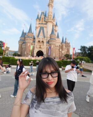 ReiNa Instagram - 🏰💗✨