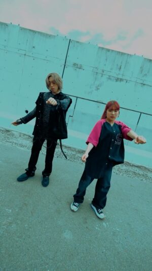 ReiNa Instagram - #MainstreamChallenge 🏁🤝
是非皆さんもチャレンジしてみてください🔥見に行きます！😍

Choreo by SOTAxReiNa
#振付師本人が踊ってみた
#BEFIRST
#BF_Mainstream
#東京から直下でZoomZoomZoom
#FURIKO
#MadeInJapan
#ReiNaChoreography