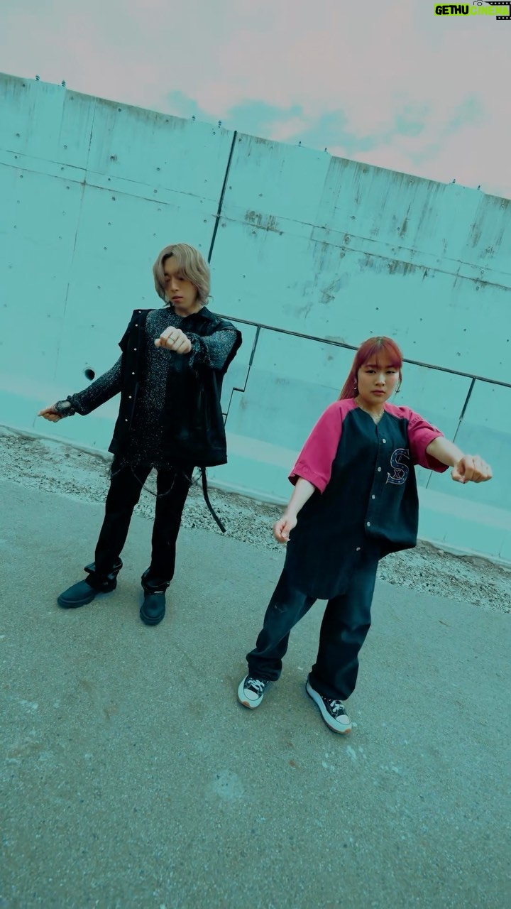 ReiNa - 18.6K Likes - #MainstreamChallenge 🏁🤝
是非皆さんもチャレンジしてみてください🔥見に行きます!😍
Choreo by SOTAxReiNa
#振付師本人が踊ってみた
#BEFIRST
#BF_Mainstream
#東京から直下でZoomZoomZoom
#FURIKO
#MadeInJapan
#ReiNaChoreography