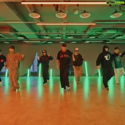 ReiNa - 21.8K Likes - Omg...🔥
The Japanese boys group @befirst__official Killed it💥🤯🇯🇵
I'm so greatful to choreograph to such an amazing artists.
Go smash it @befirst__official ✊🏼✨🌏
【Dance Practice】🔥
ちょっとえぐすぎるので是非フルでYoutubeで見てください‼️🙏🤣
Choreographed by SOTA × ReiNa🤝🔥
#bf_masterplan
#BEFIRST
#Masterplan
#MadeInJapan
#ReiNachoreography
