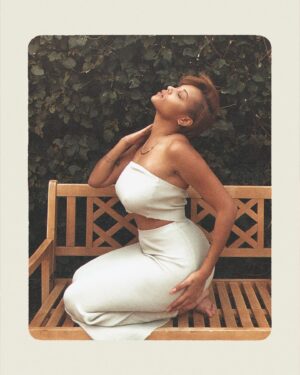 Reign Edwards Instagram - “You deserve to be loved and chosen. Not almost loved or almost chosen.”✨💛

#happyfriday