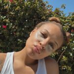 Reign Edwards Instagram - Space buns and some sun ☀️. Oh yeah some skin care too😍✨. (And you best believe i got sunscreen on protect yo skin bb’s‼️)